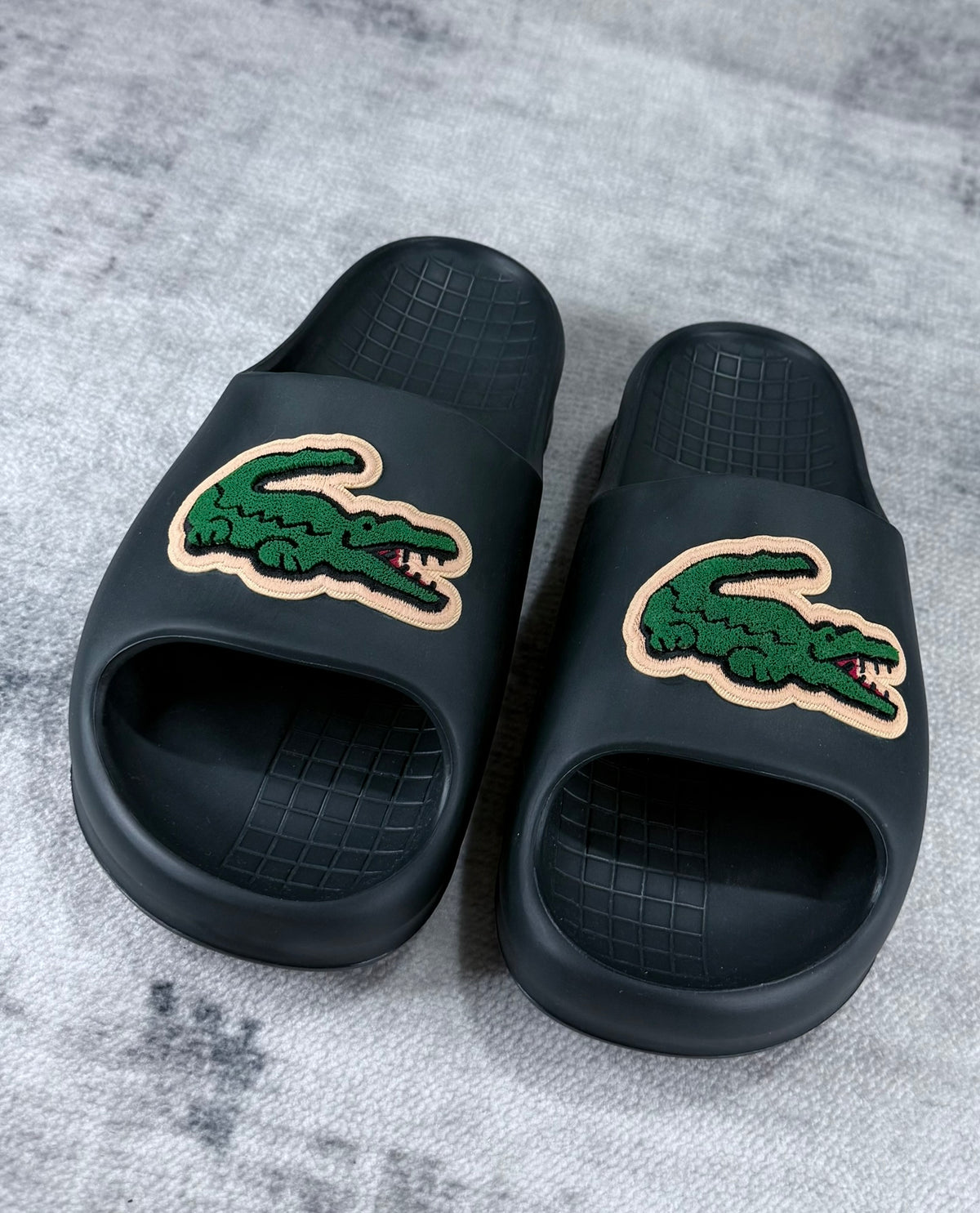 Sandalias Lacoste