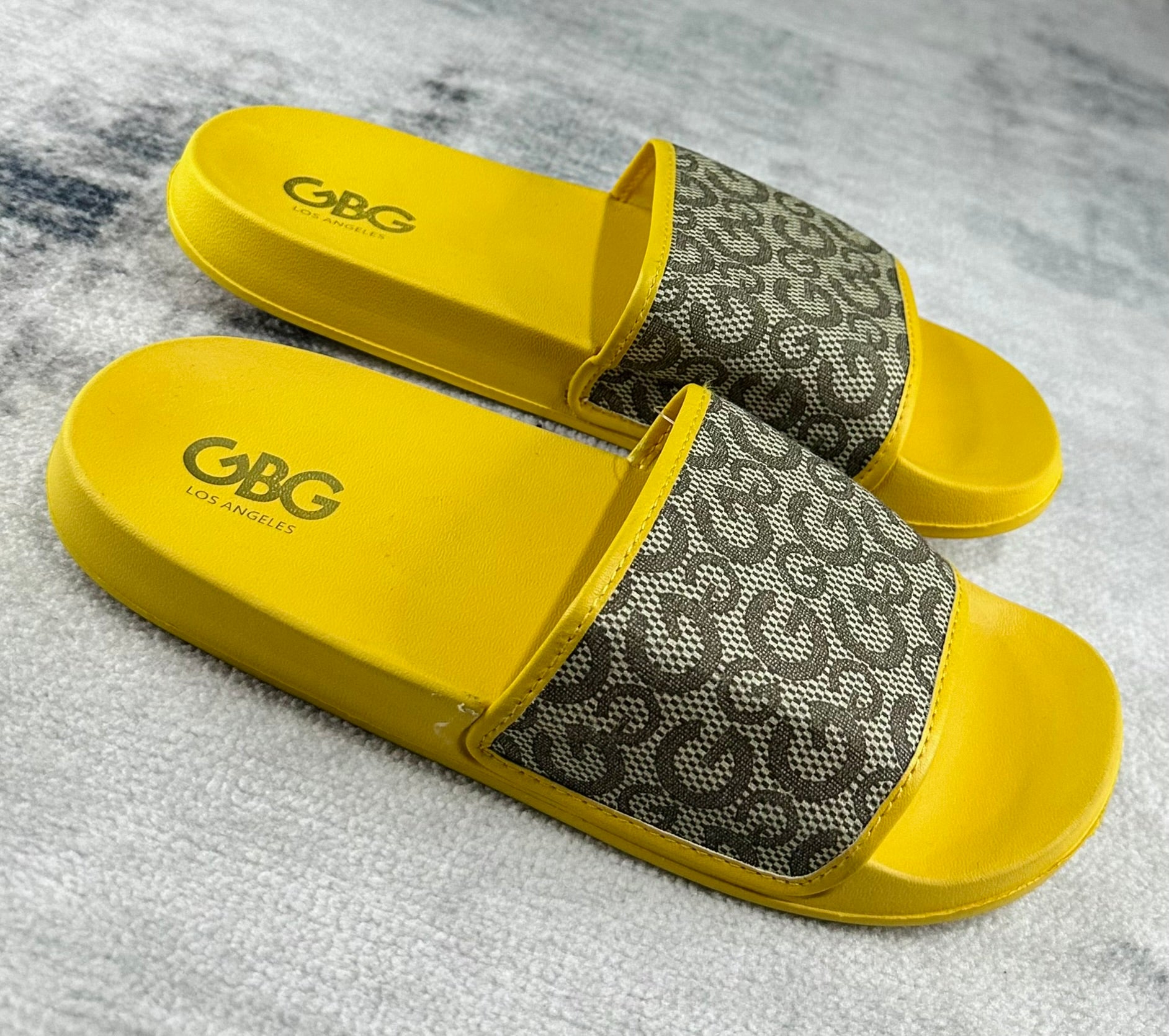 Sandalias Guess